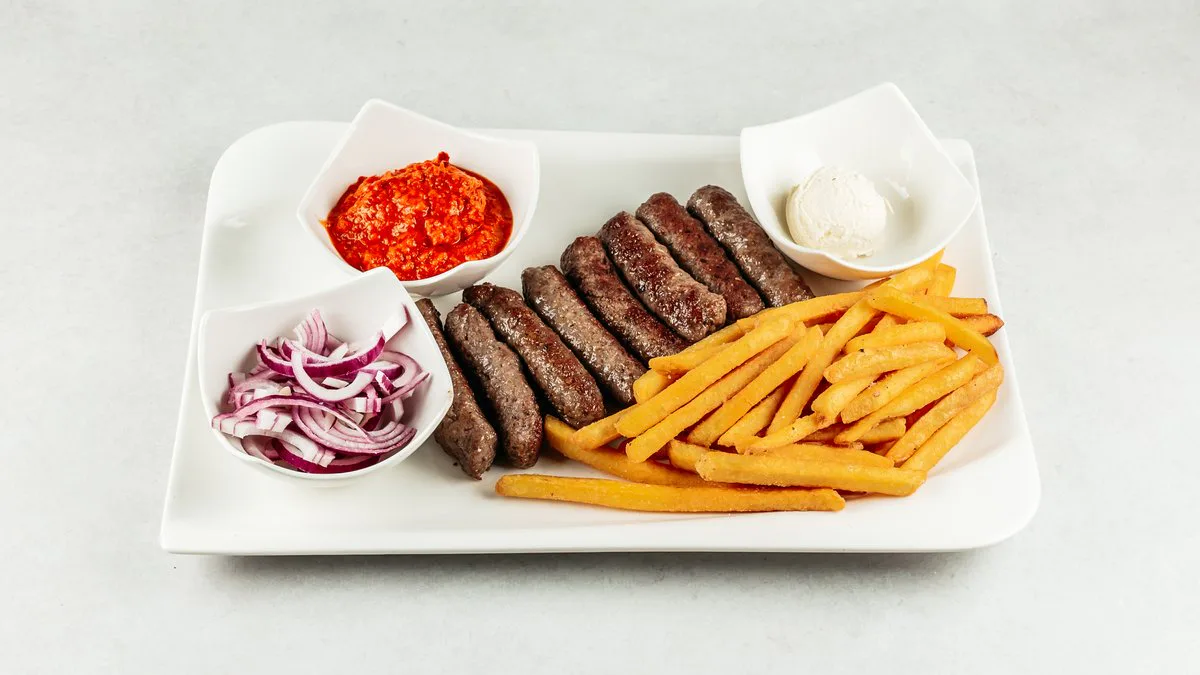 Ćevapčići s pommes frites