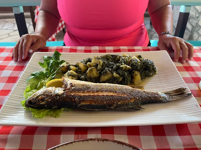 Riba s blitvom i krumpirom — restoran-kazun-rovinj