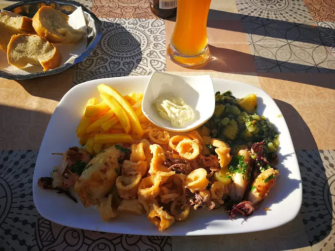 Lignje i morski plodovi — restoran-kazun-rovinj